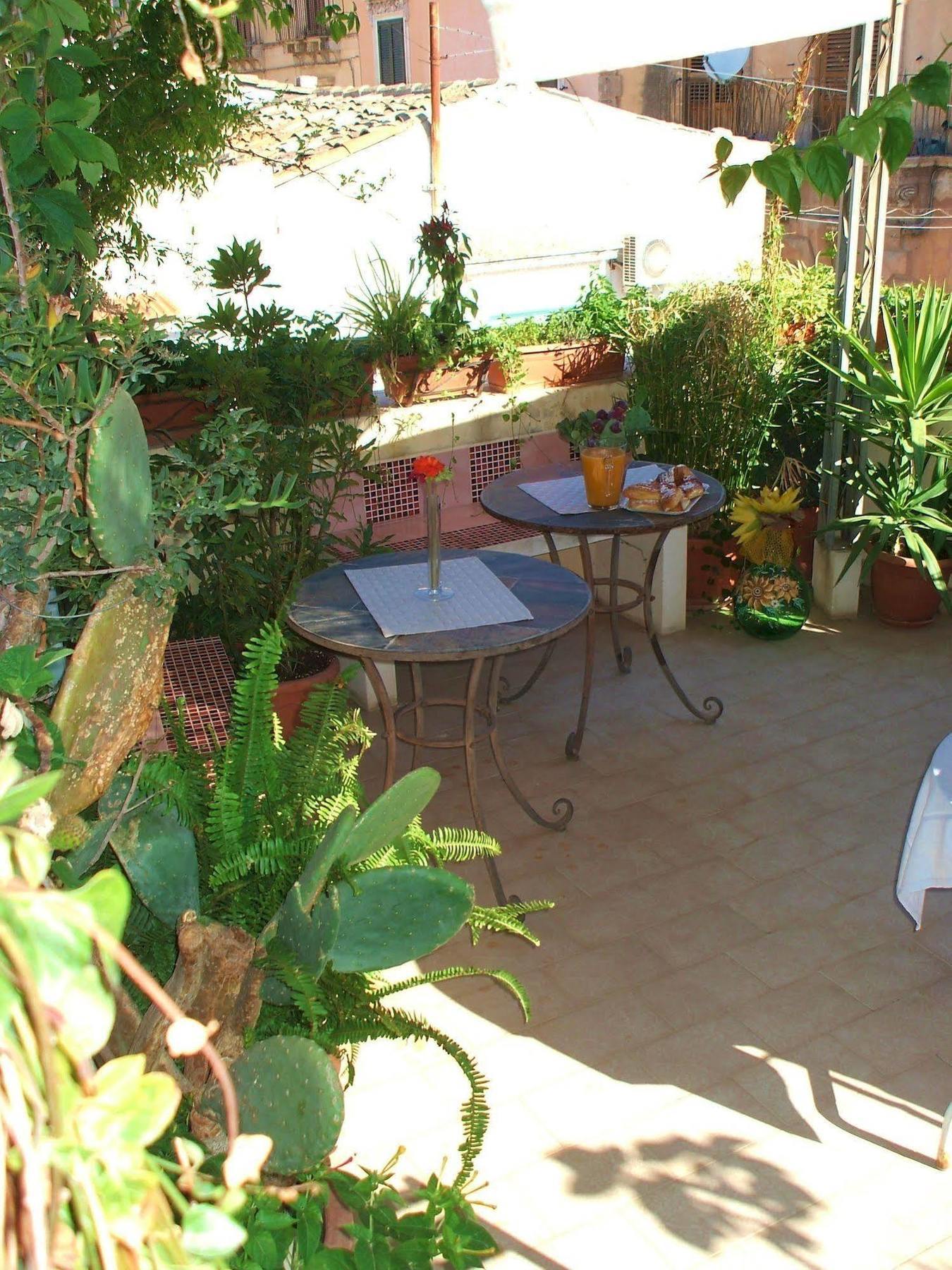 B&B Vinci Noto Buitenkant foto