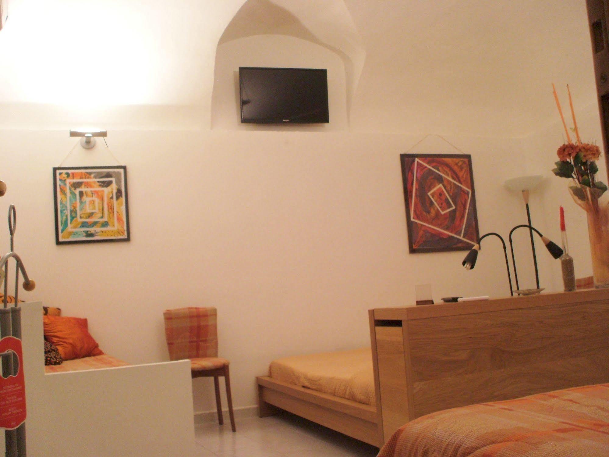 B&B Vinci Noto Buitenkant foto